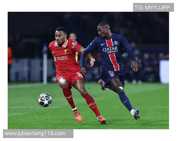 全球足球巨星全景海报集 经典球员与传奇瞬间汇聚